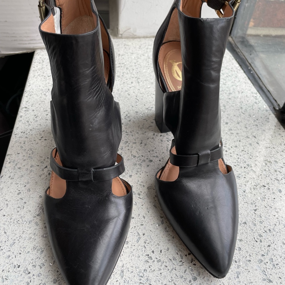 Vince Csmuto leather cut out booties size 6.5